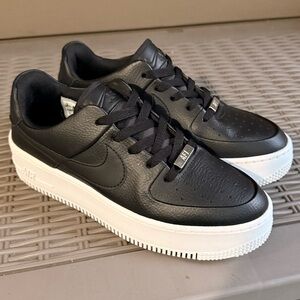 Nike Black and White Athletic Shoes